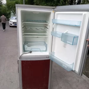 “Como personalizar um frigobar usado de acordo com sua decoração”插图