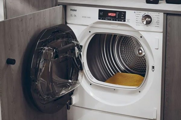 integrated tumble dryer